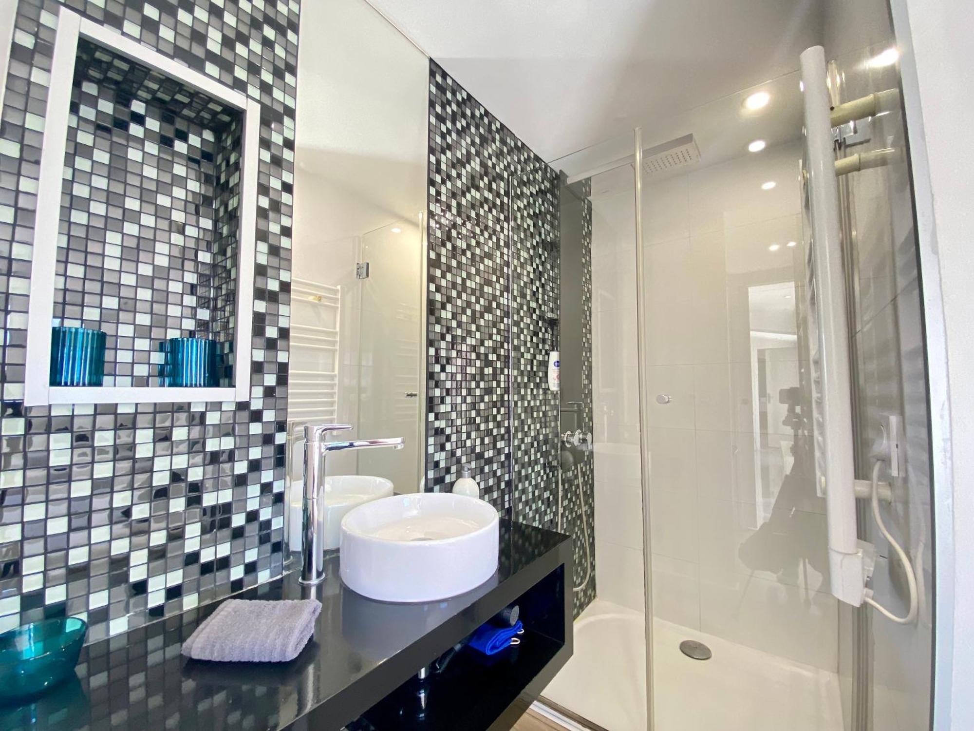 Luxury "Les Toits Du Soleil" - Magnifique Appartement Avec Terrasses Et Jacuzzi - Centre De Cannes - By Scls Locations Ngoại thất bức ảnh