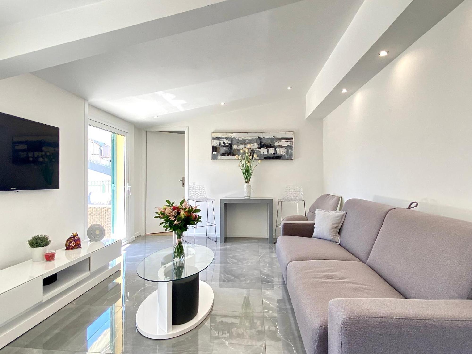 Luxury "Les Toits Du Soleil" - Magnifique Appartement Avec Terrasses Et Jacuzzi - Centre De Cannes - By Scls Locations Ngoại thất bức ảnh